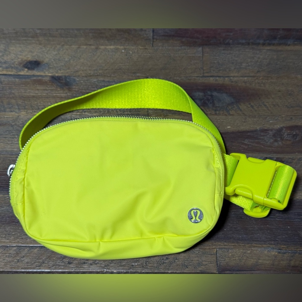Lululemon Electric Lemon Everywhere Belt Bag